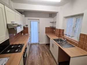 Kitchen- click for photo gallery
